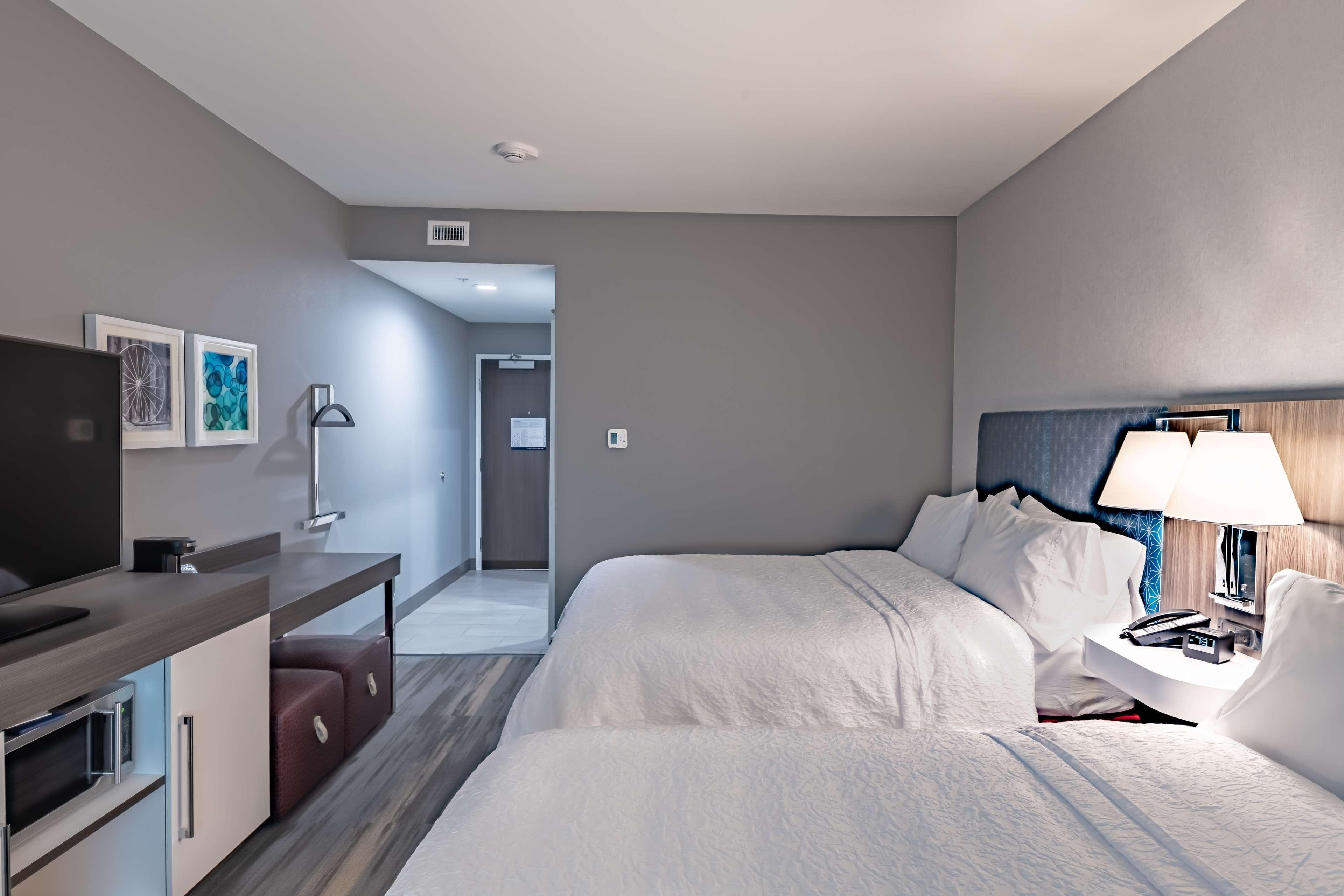 Hampton Inn & Suites Dallas/Plano Central Bagian luar foto