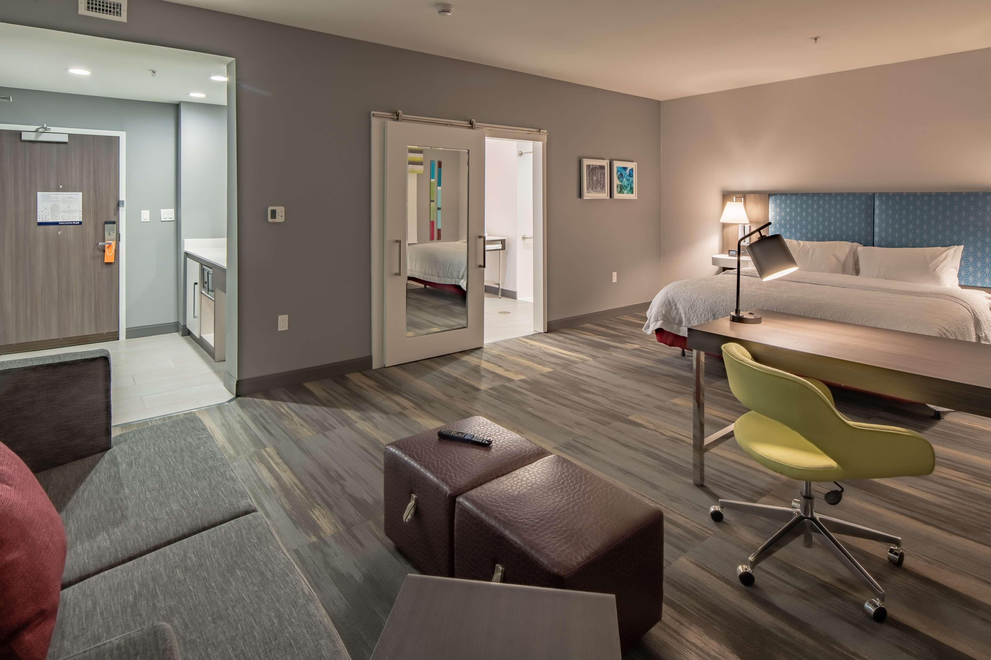 Hampton Inn & Suites Dallas/Plano Central Bagian luar foto