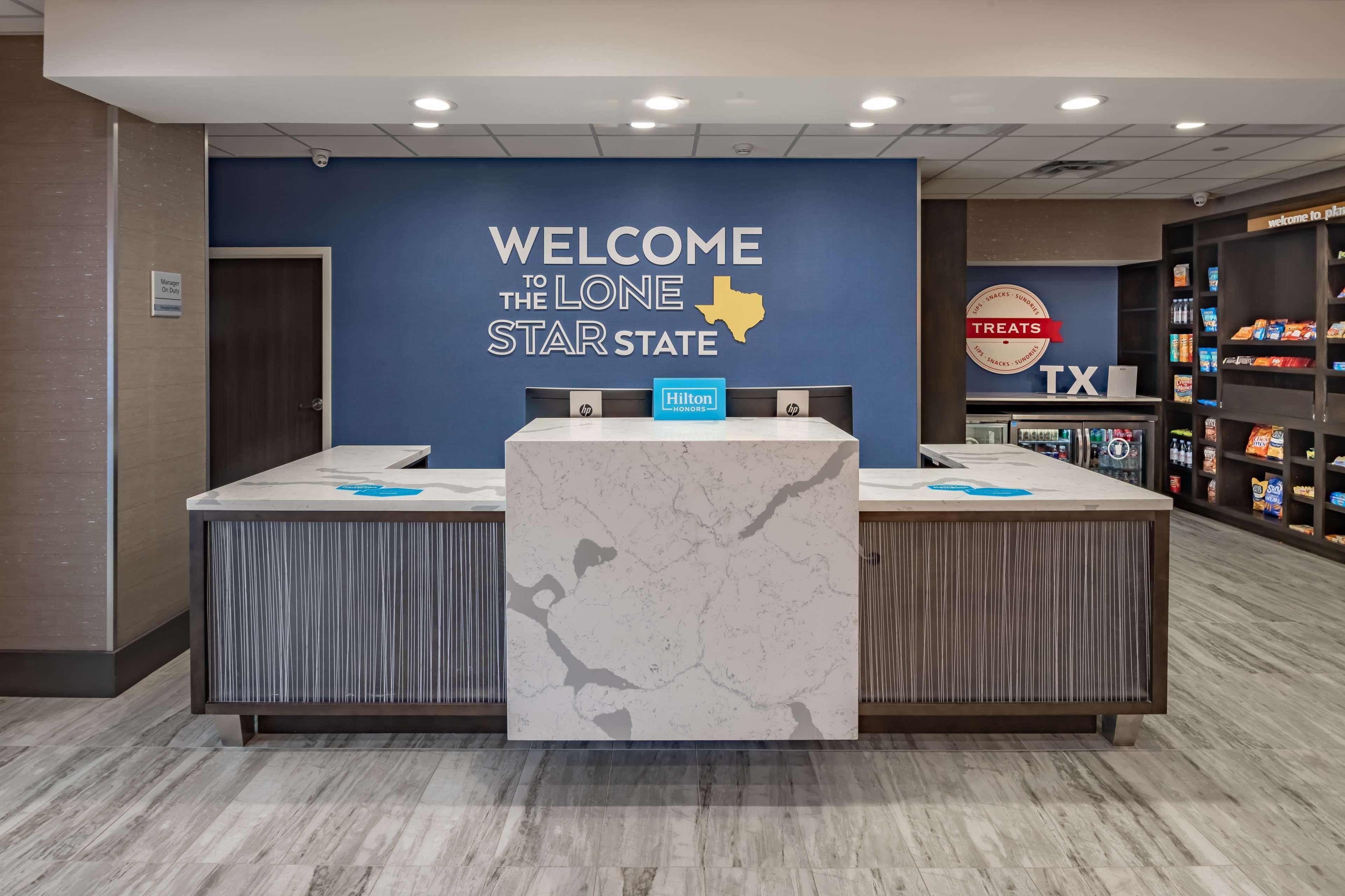 Hampton Inn & Suites Dallas/Plano Central Bagian luar foto