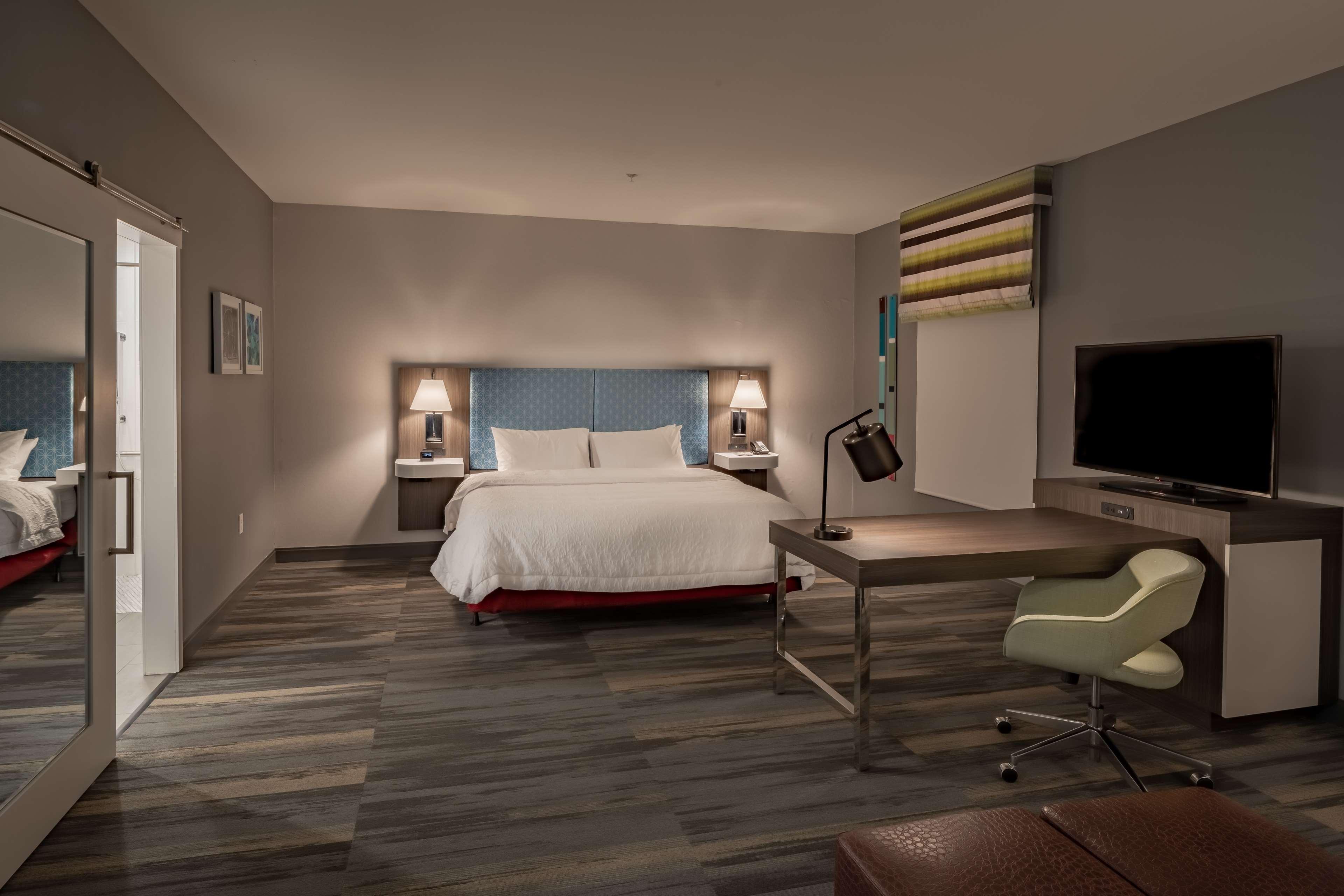 Hampton Inn & Suites Dallas/Plano Central Bagian luar foto