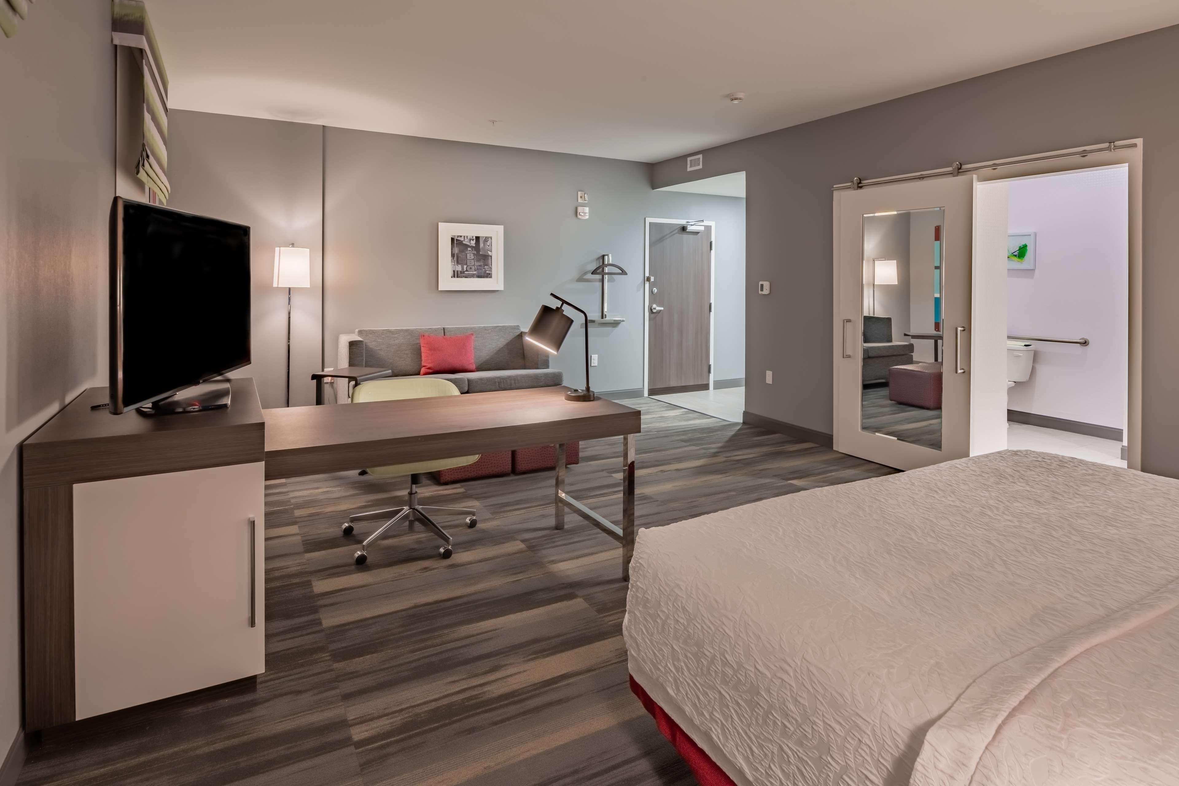 Hampton Inn & Suites Dallas/Plano Central Bagian luar foto