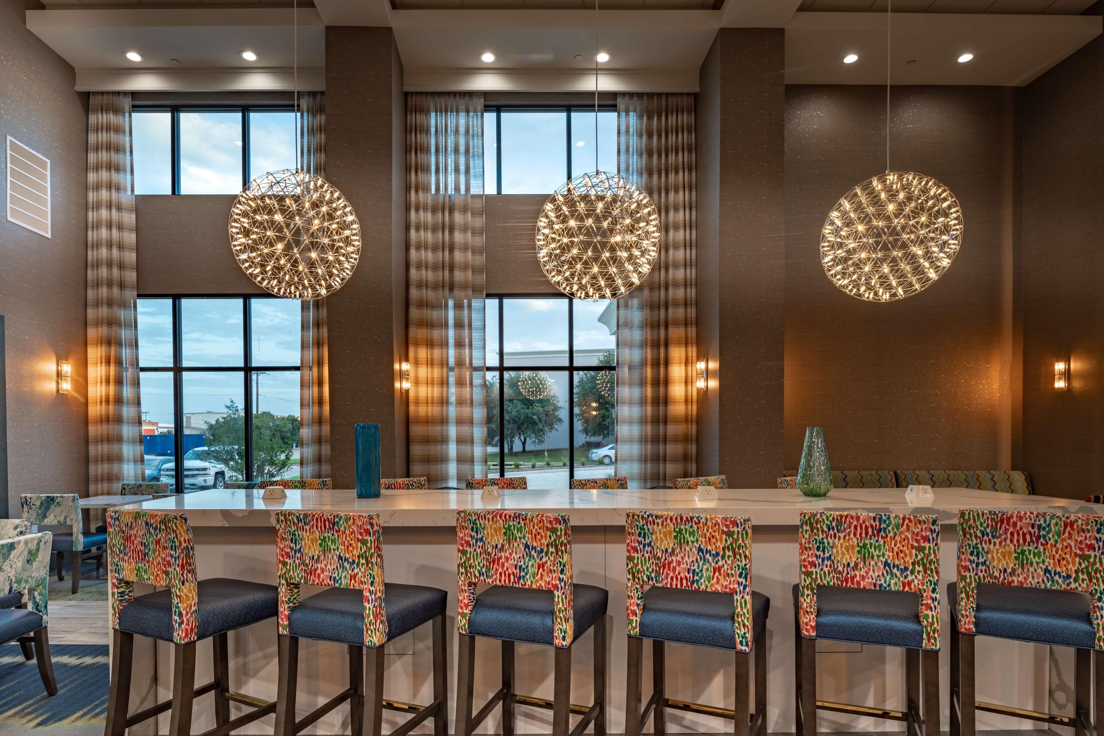 Hampton Inn & Suites Dallas/Plano Central Bagian luar foto