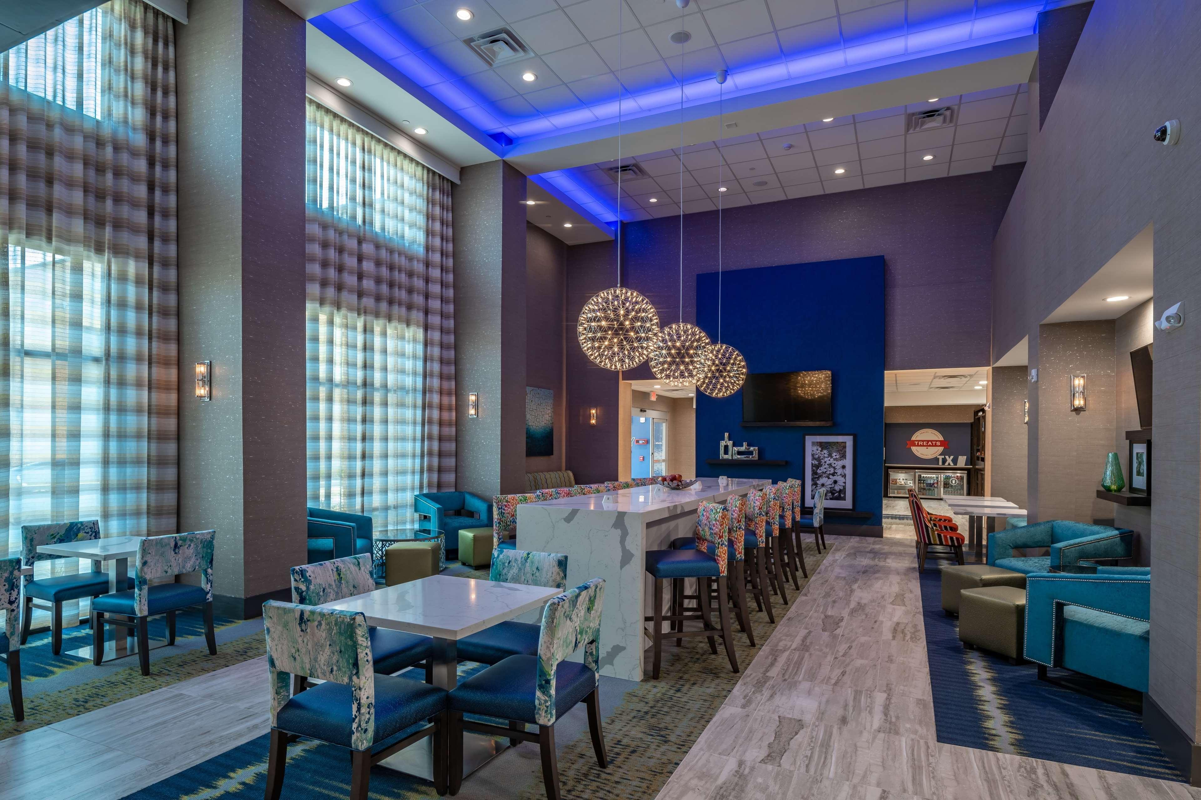 Hampton Inn & Suites Dallas/Plano Central Bagian luar foto