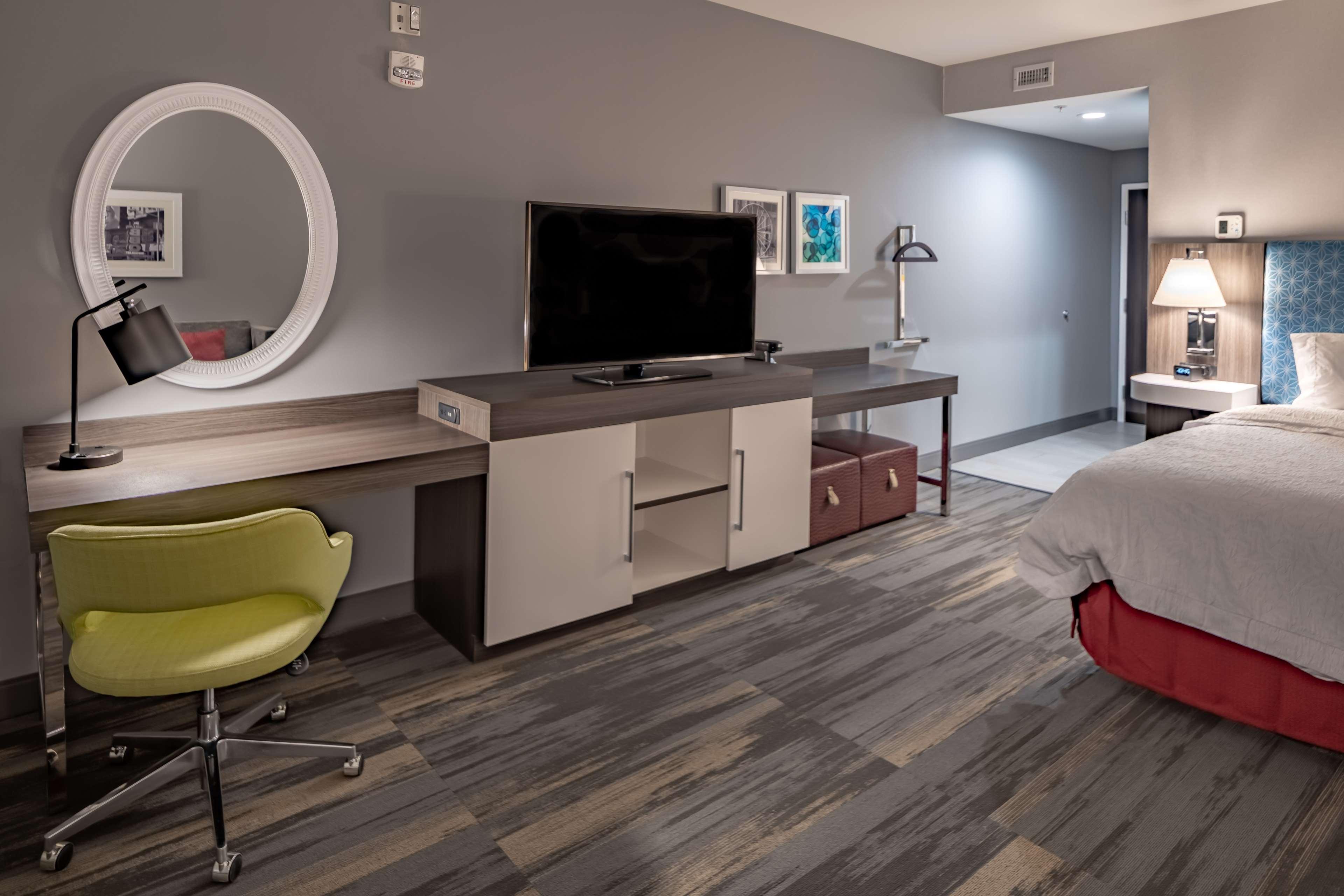 Hampton Inn & Suites Dallas/Plano Central Bagian luar foto