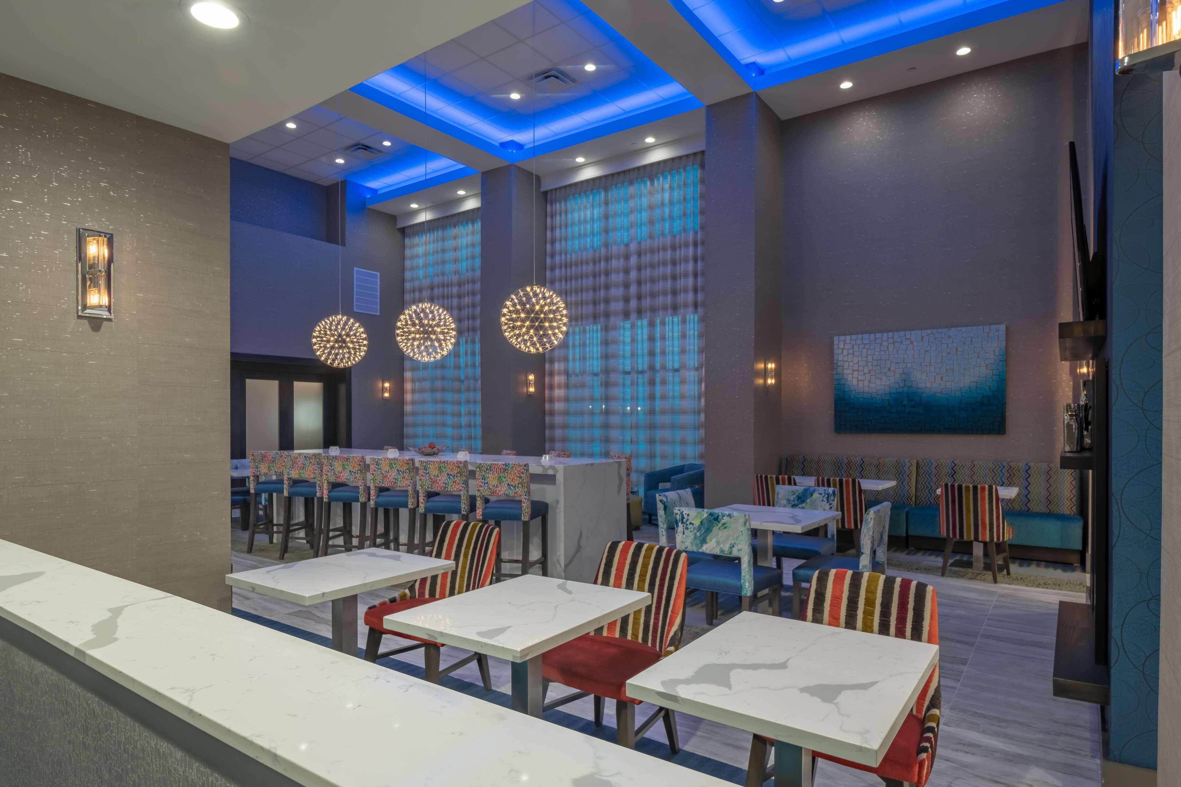 Hampton Inn & Suites Dallas/Plano Central Bagian luar foto