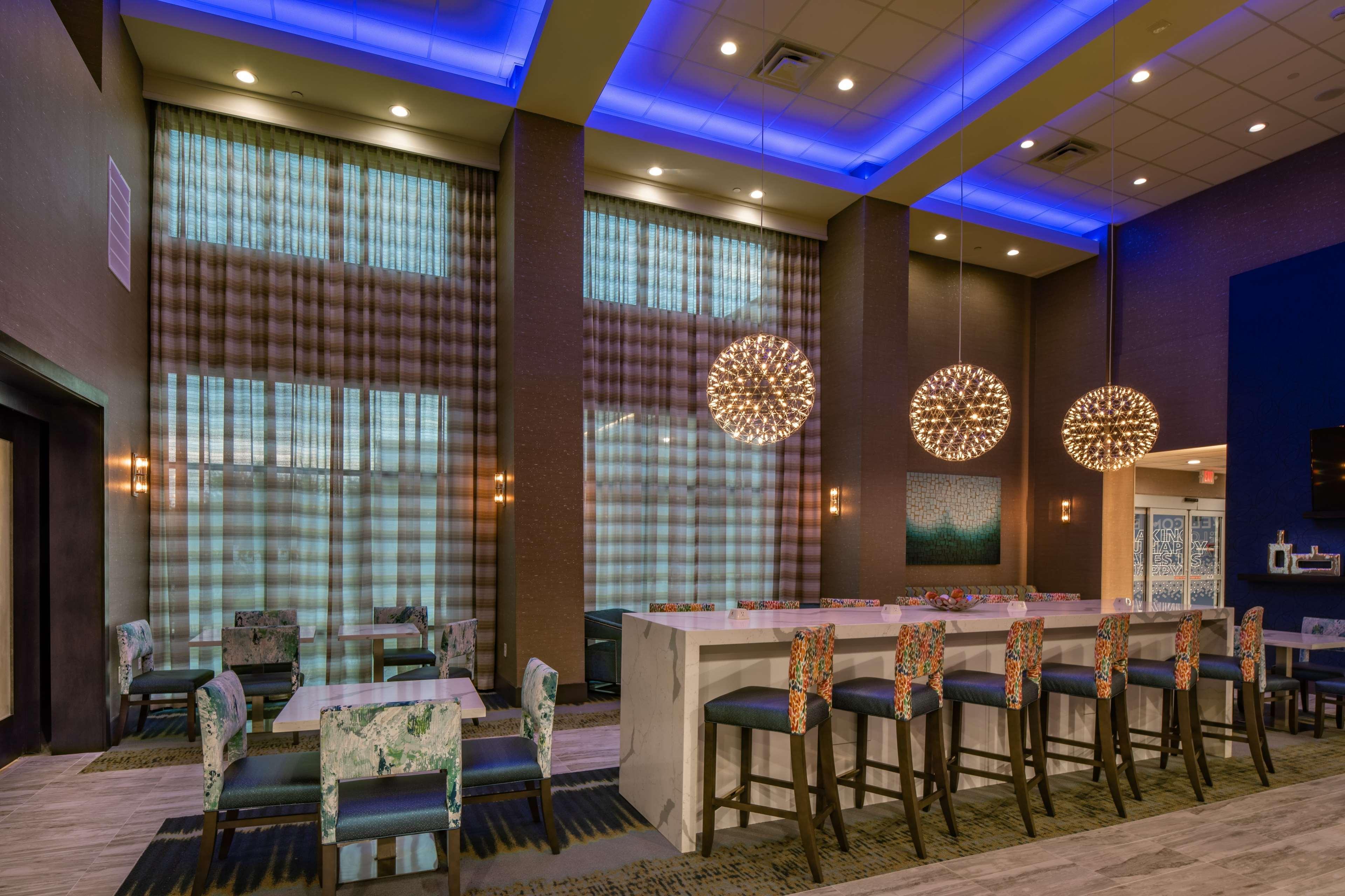 Hampton Inn & Suites Dallas/Plano Central Bagian luar foto