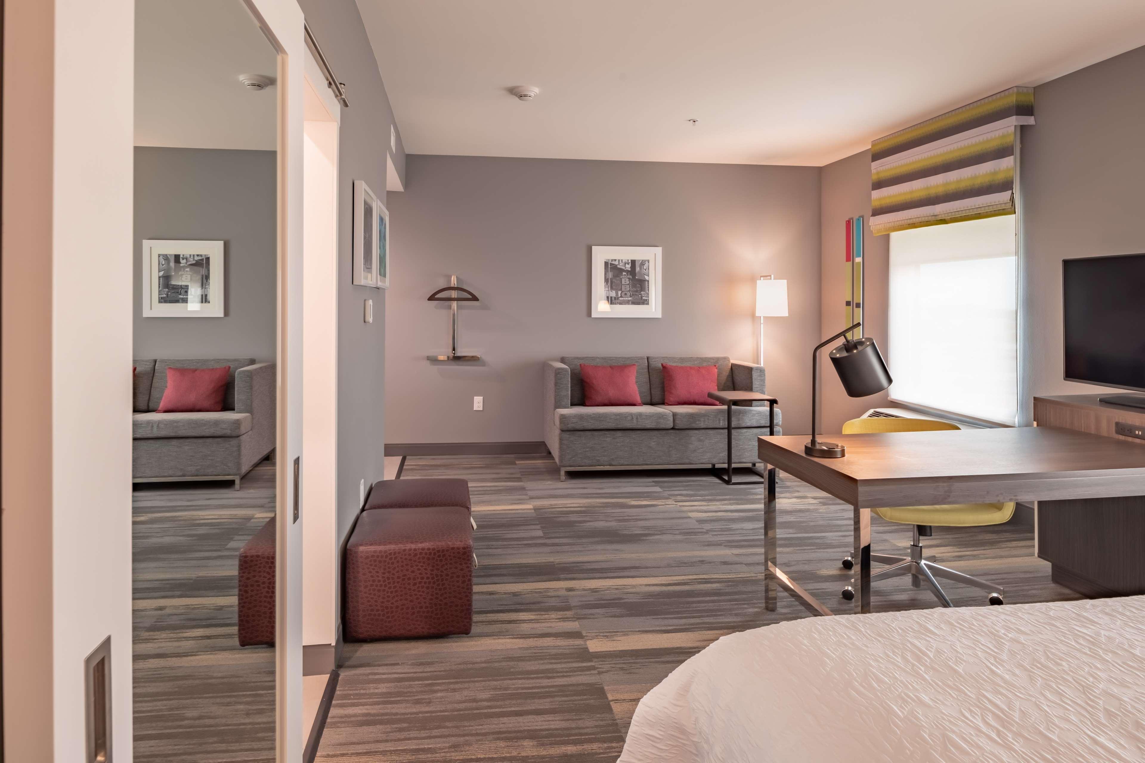 Hampton Inn & Suites Dallas/Plano Central Bagian luar foto