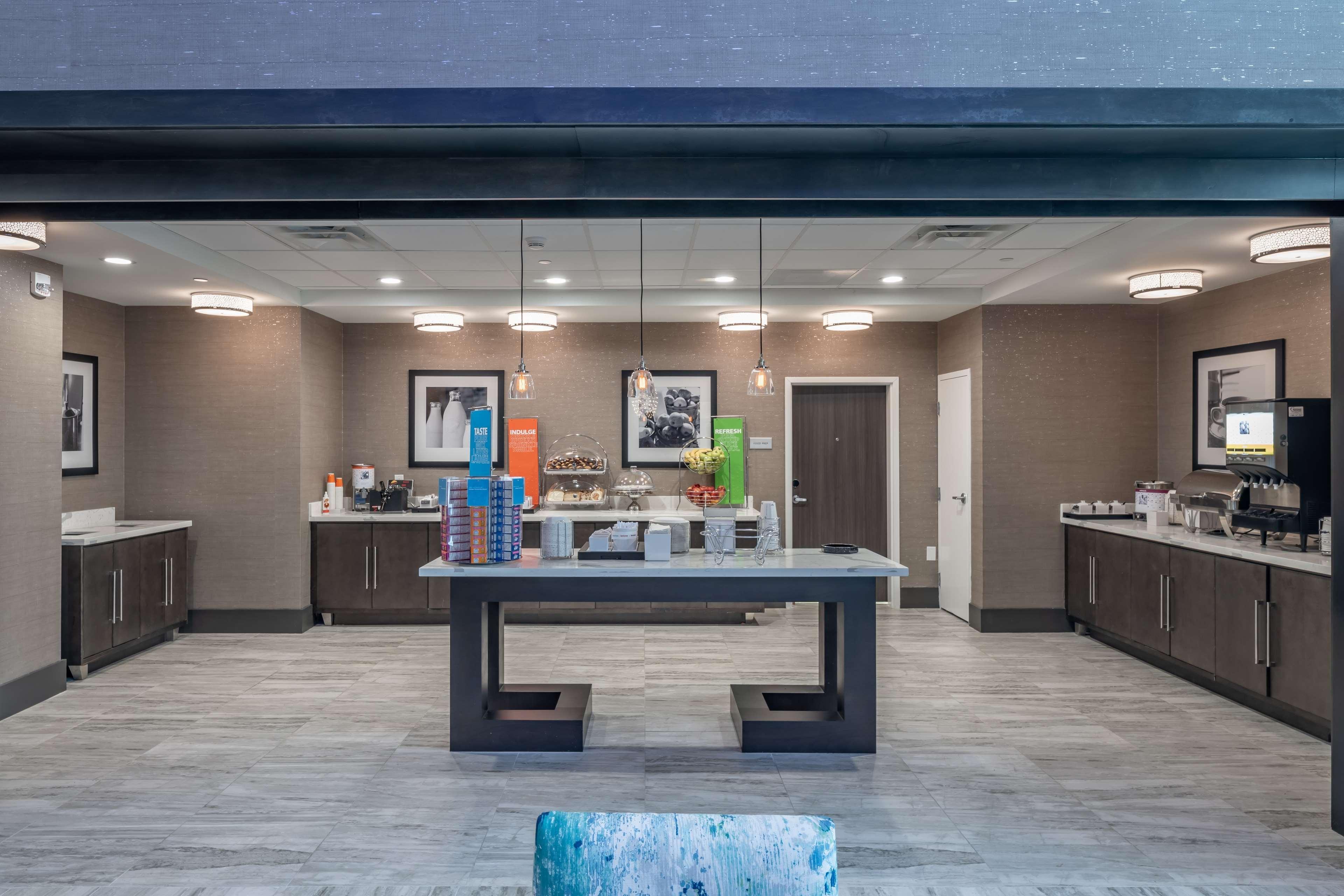 Hampton Inn & Suites Dallas/Plano Central Bagian luar foto