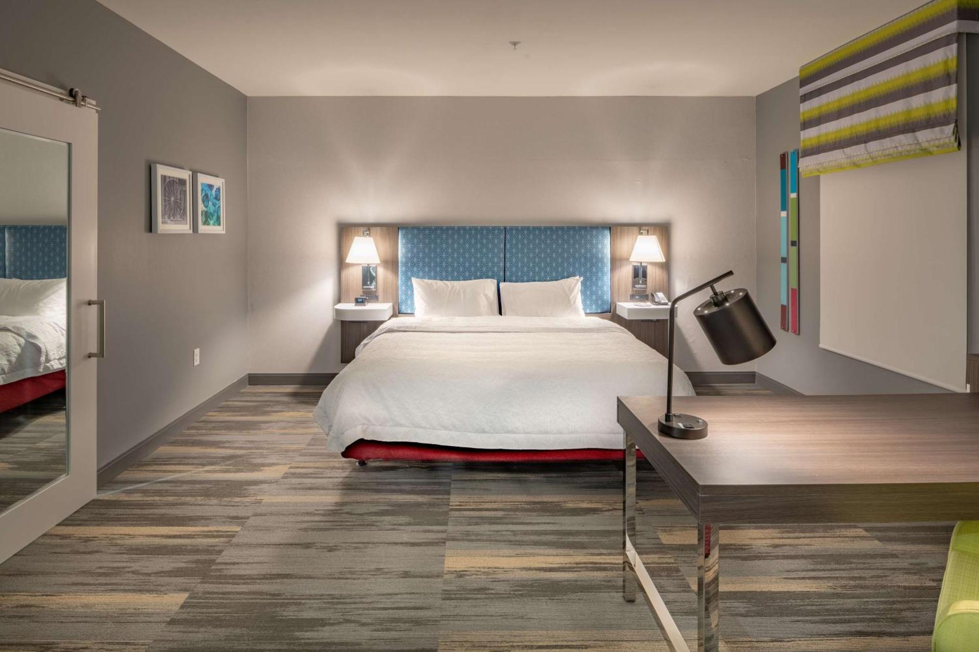 Hampton Inn & Suites Dallas/Plano Central Bagian luar foto