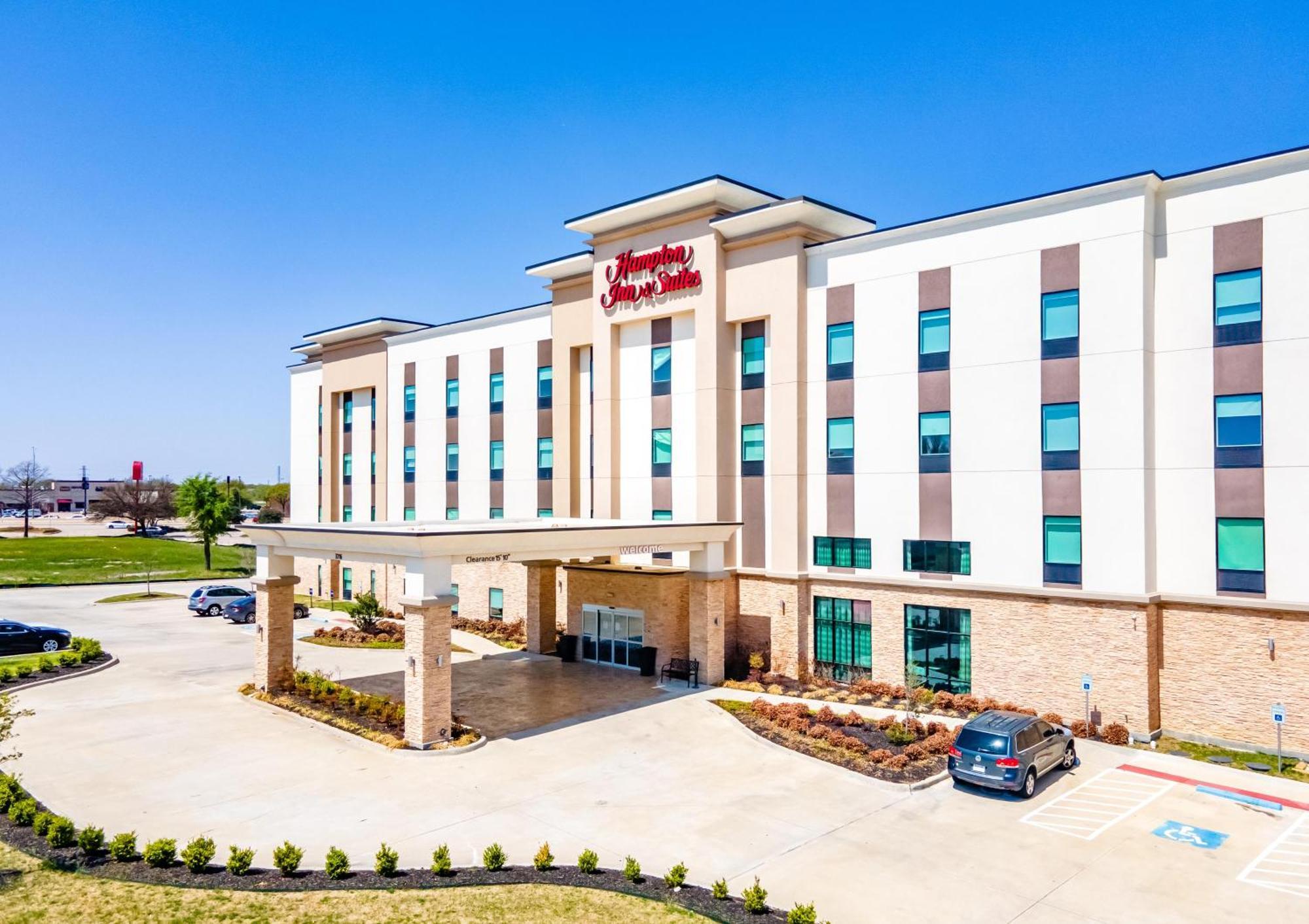 Hampton Inn & Suites Dallas/Plano Central Bagian luar foto